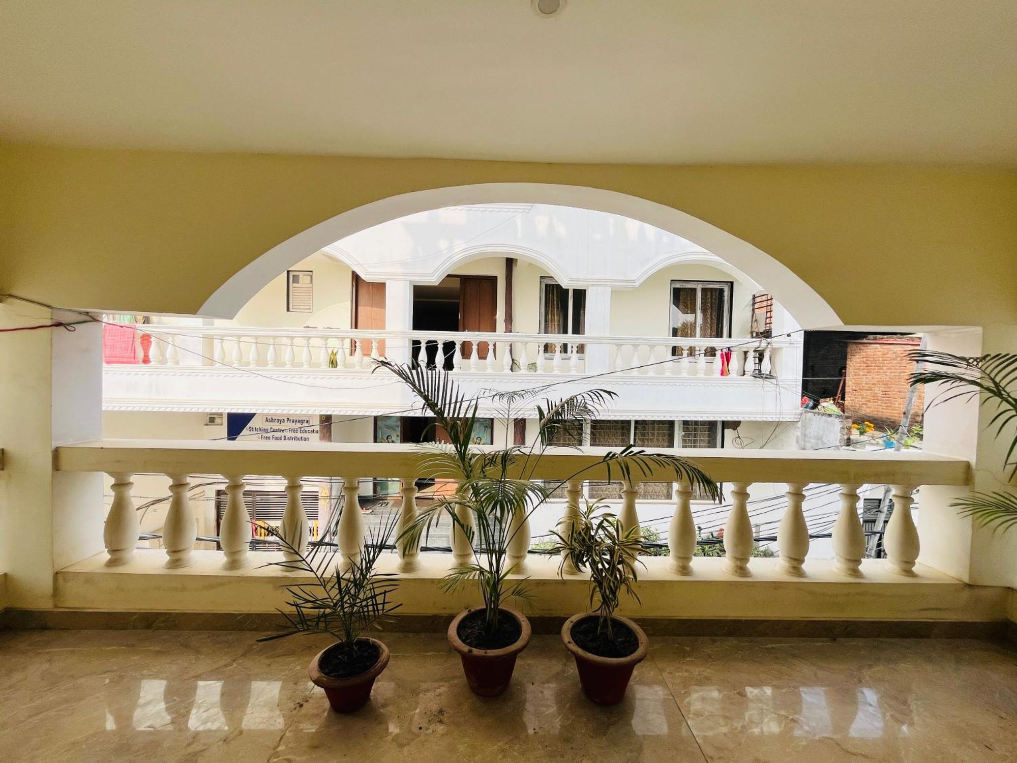 Allāhābād Junction Hare Krishna Homes Jhalwa מראה חיצוני תמונה